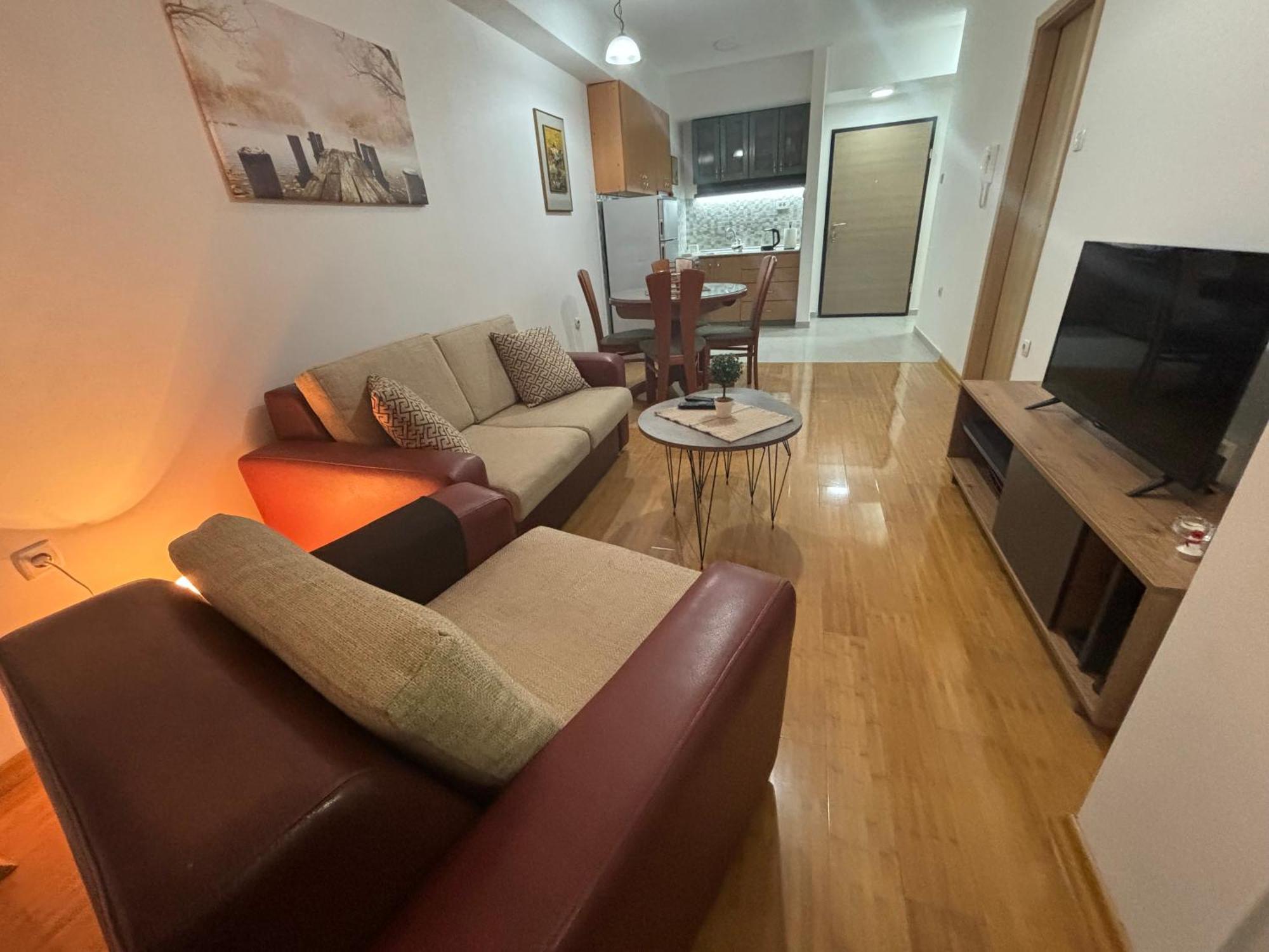 Cozy Corner Apartment *